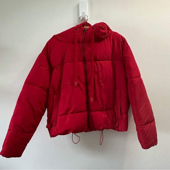 Zara Women’s Red Puffer Jacket - Picture 4 of 7
